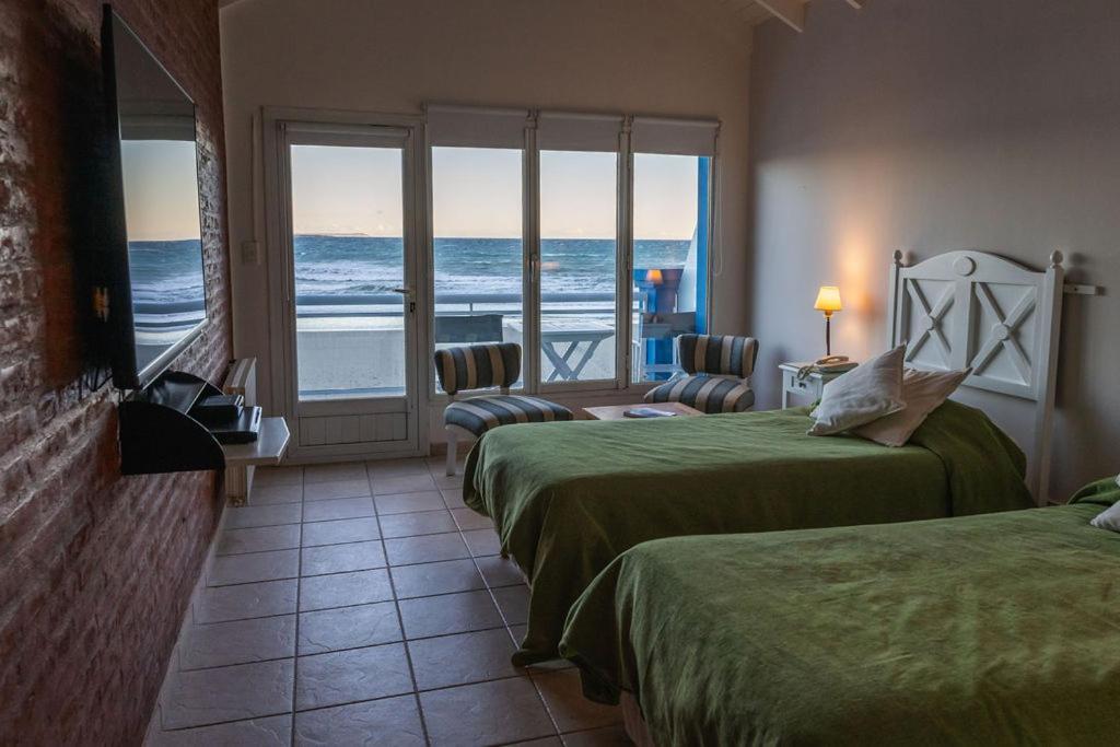 Rayentray Las Restingas Hotel De Mar Puerto Piramides Bagian luar foto